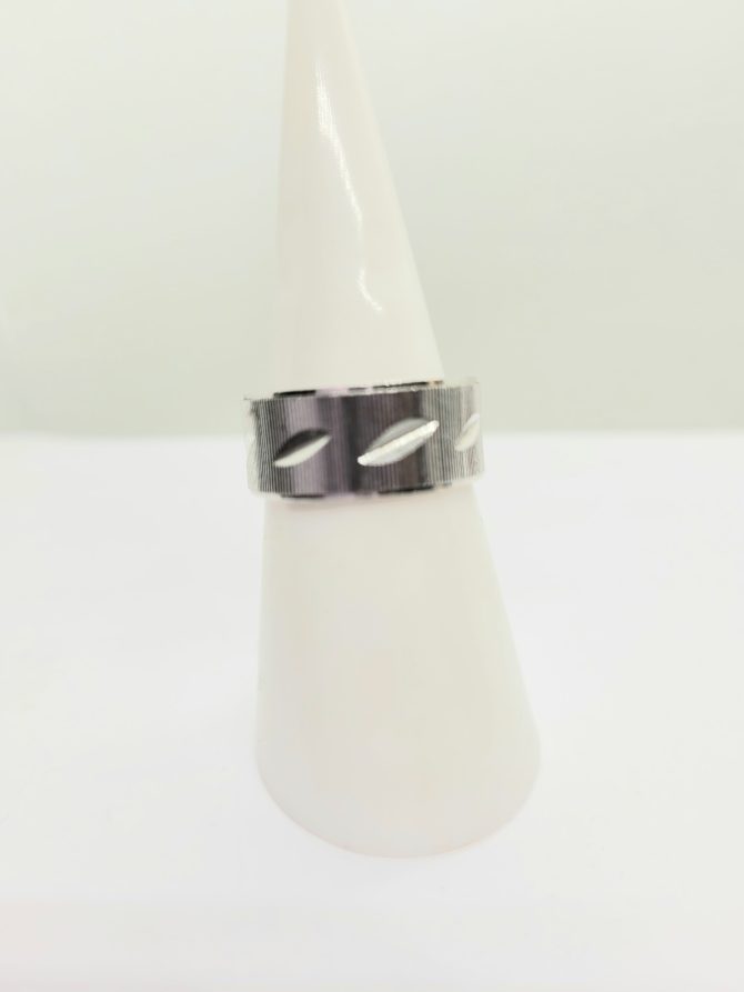 Etched silver ring