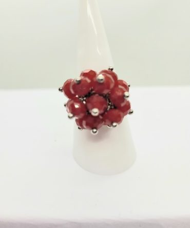 Red bead ring