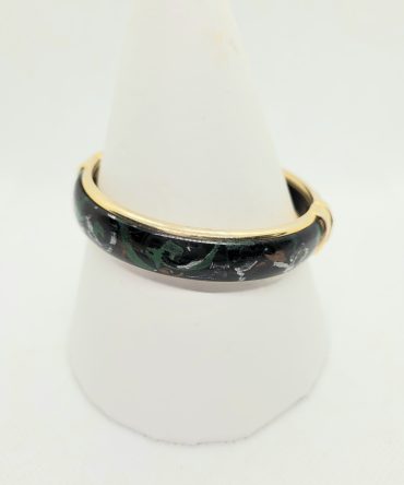 Green gold bangle