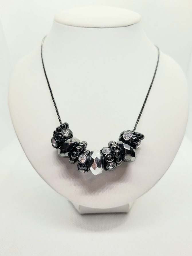 Black bead sparkle necklace