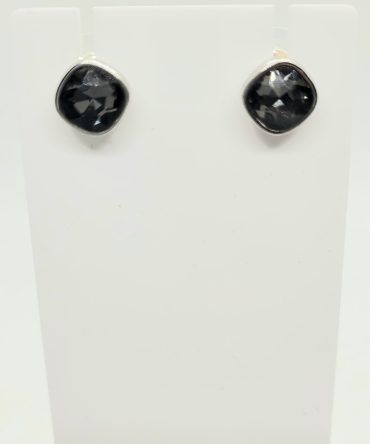 Black square earrings