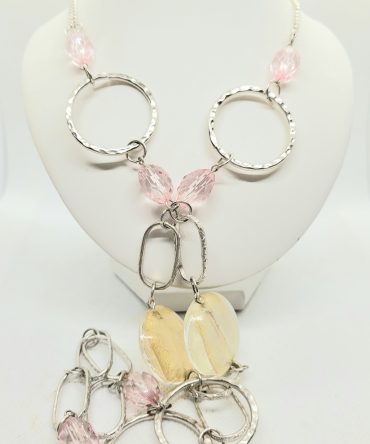 Bead hoop necklace