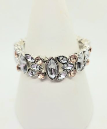 Decorative oval bracelet