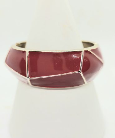 Red gold bangle