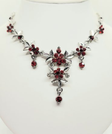 Red flower sparkle necklace