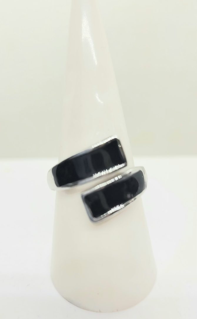 Black crossover ring