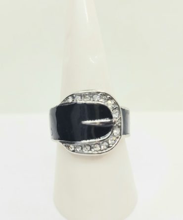 Black buckle ring