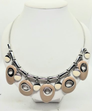Circles wire necklace