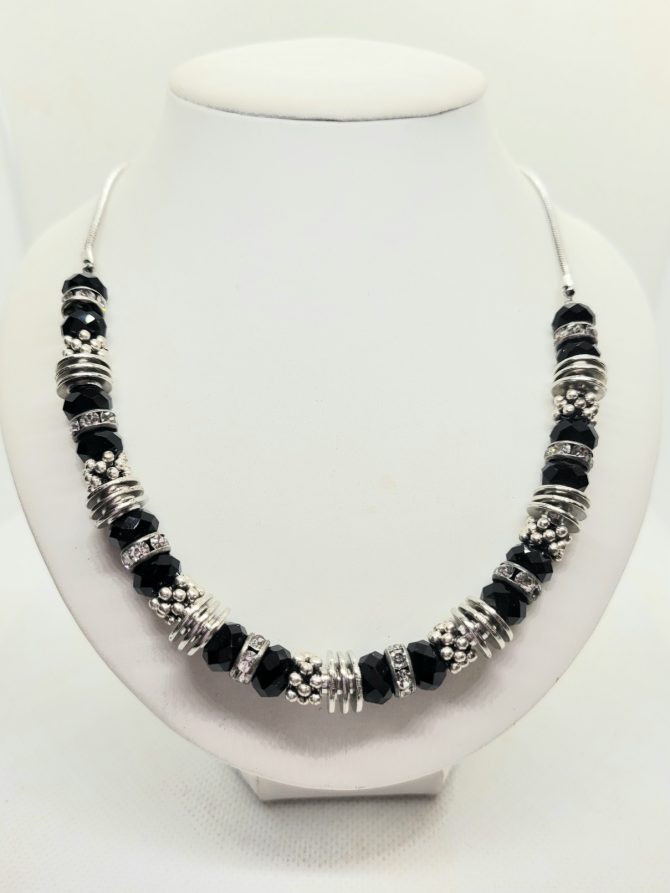 Black silver bead necklace