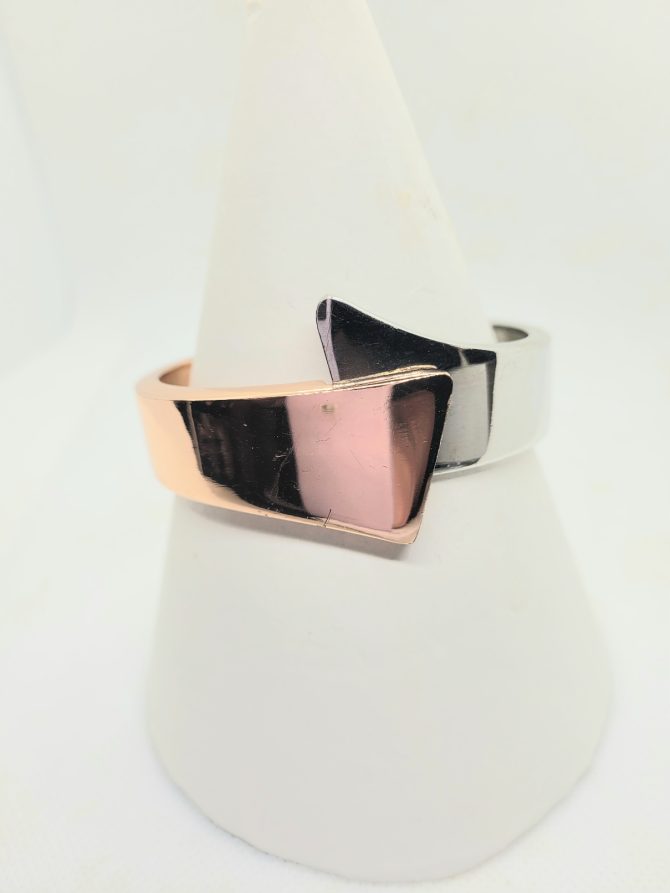 Two tone metal bangle