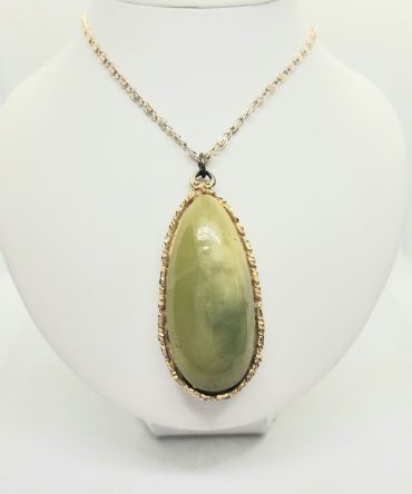 Green gold necklace vintage
