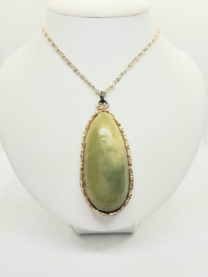 Green gold necklace vintage