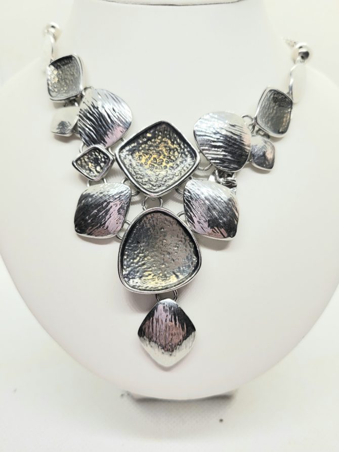 Green silver necklace