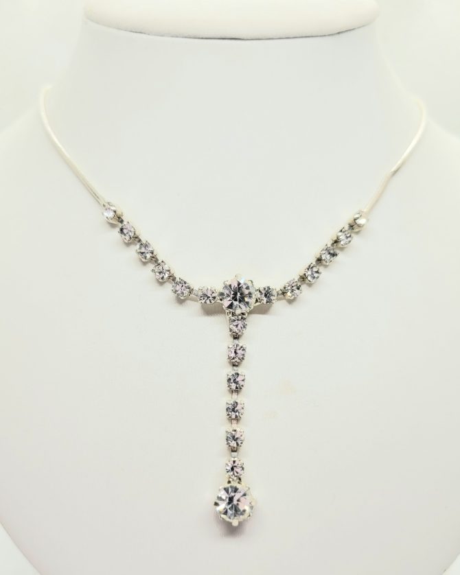 Crystal trail necklace