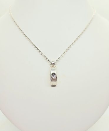 Small sparkle necklace