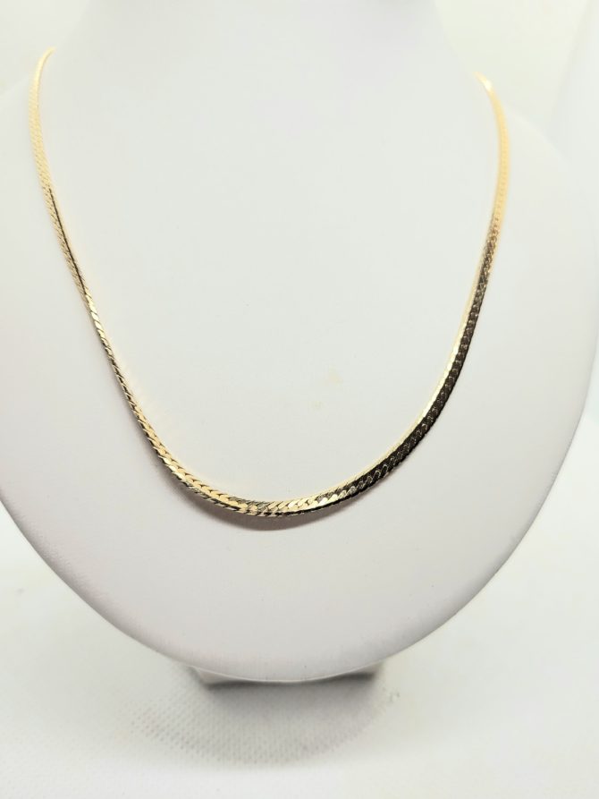 Gold thick necklace
